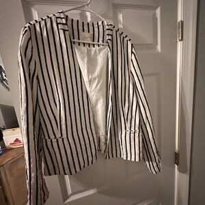 White and Navy Blue Stripped Blazer XL